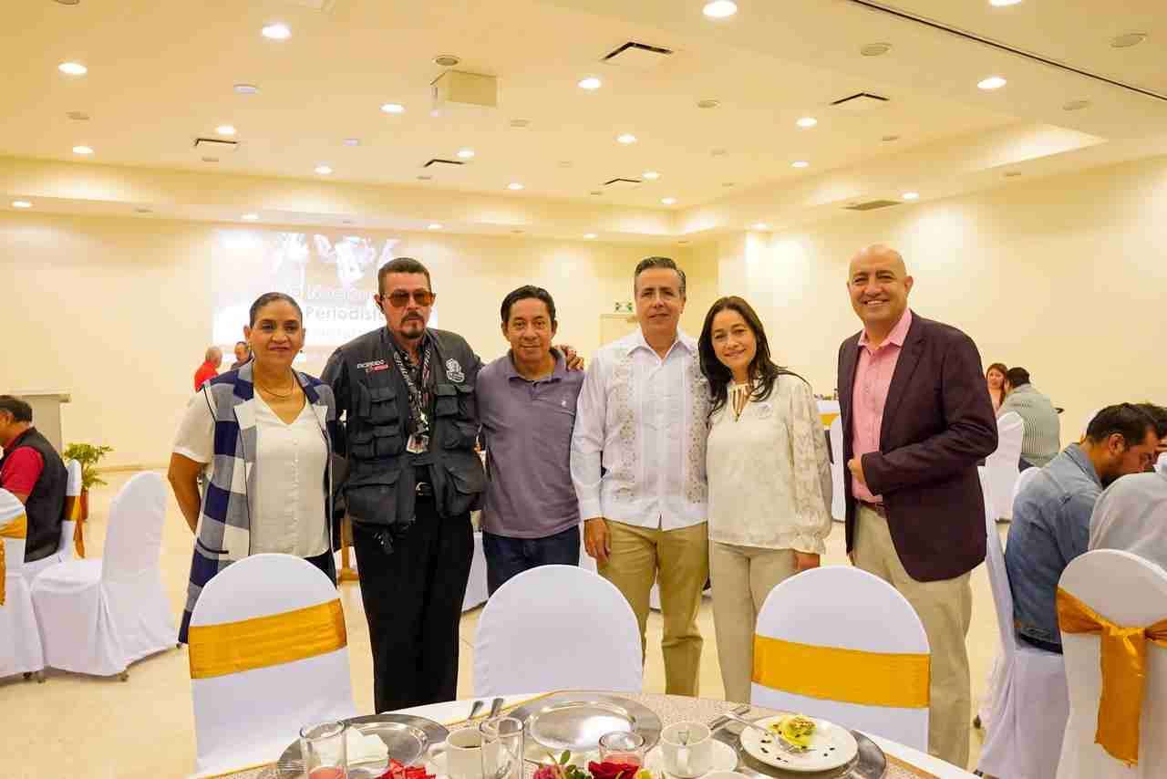 El periodismo es mucho más que informar: es compartir, abrir debate, y proponer en favor de la comunidad. El periodismo es mucho más que informar: es compartir, abrir debate, y proponer en favor de la comunidad.