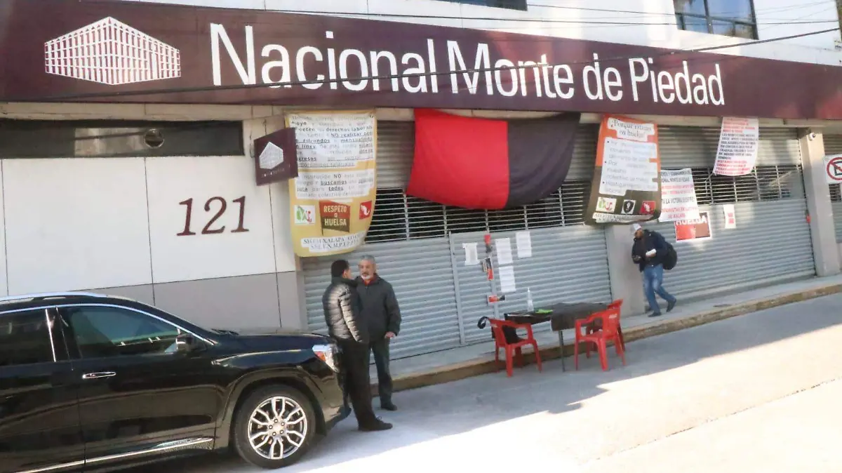 Tras 95 días de huelga, trabajadores del Monte de Piedad esperan audiencia clave el 6 de enero Tras 95 días de huelga, trabajadores del Monte de Piedad esperan audiencia clave el 6 de enero