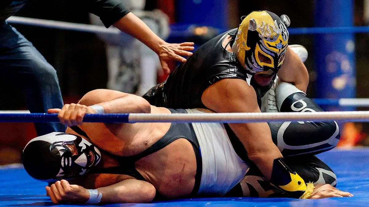 Rey Pantera es leyenda viva de la lucha libre xalapeña que sigue activo tras 41 años en el ring Rey Pantera es leyenda viva de la lucha libre xalapeña que sigue activo tras 41 años en el ring