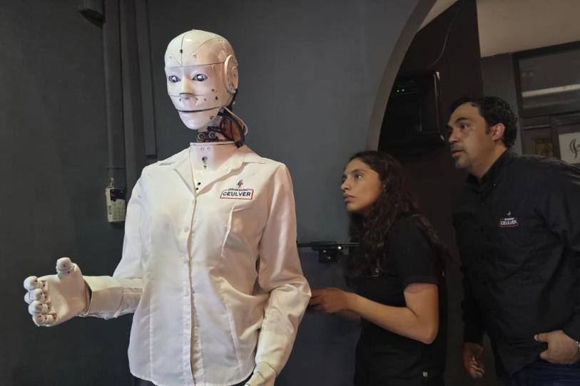 Veracruzana le inyecta vida a la robótica; seleccionada en certamen mundial Veracruzana le inyecta vida a la robótica; seleccionada en certamen mundial