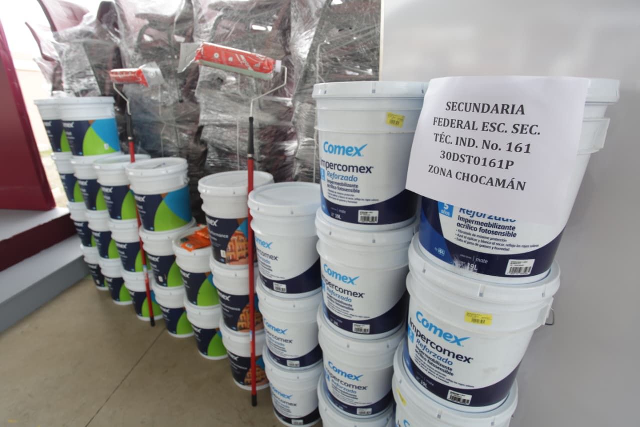 Beneficia SEV a más de 13 mil estudiantes con equipamiento escolar en las Altas Montañas