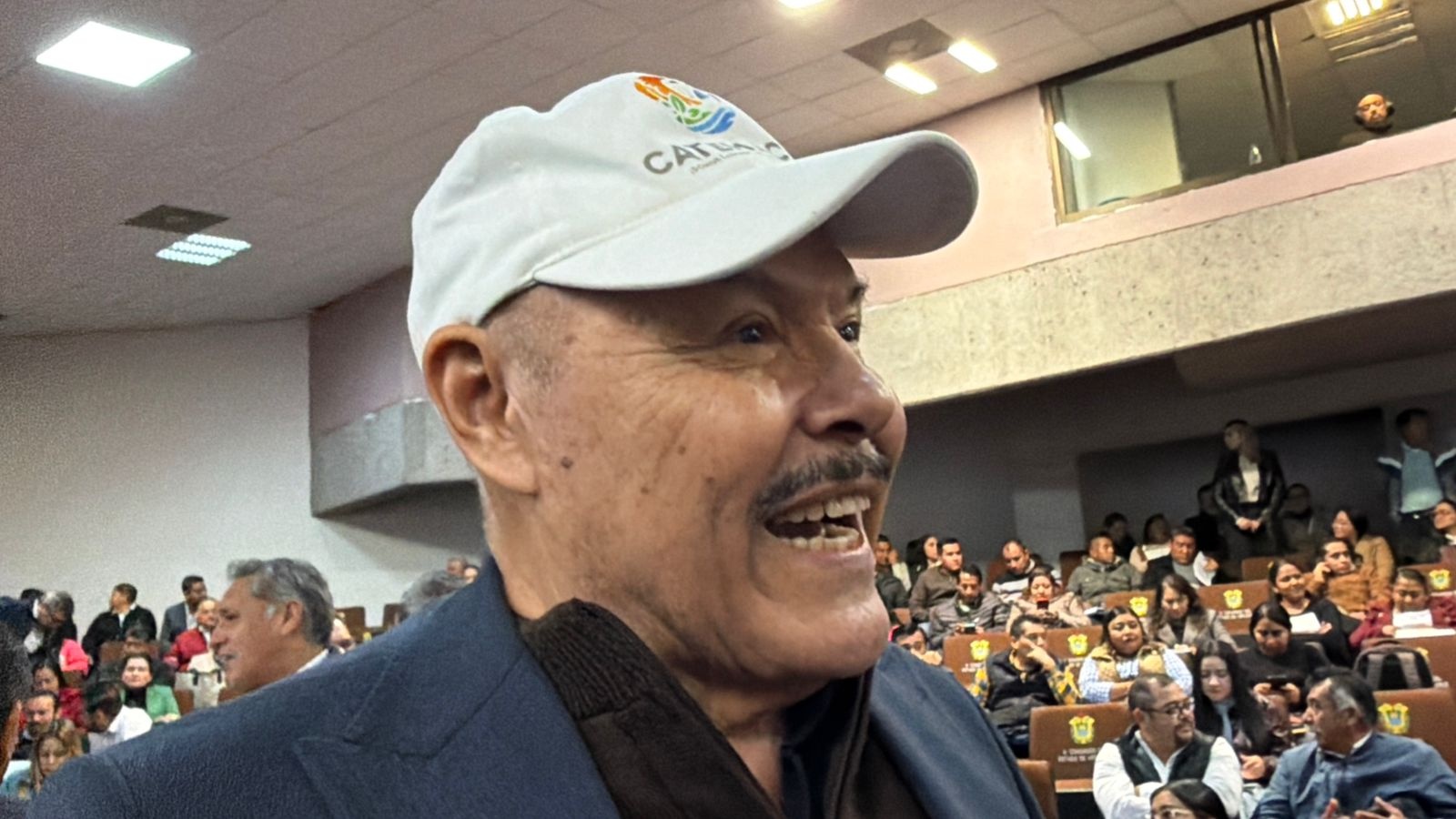 Gracias a Dios tengo dinero para pagarme el viaje a España: alcalde de Catemaco