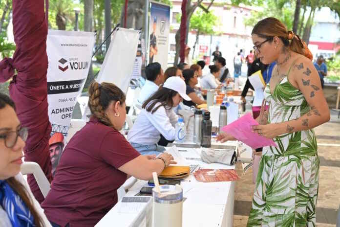 Impulsa Ayuntamiento de Veracruz el desarrollo económico con la Feria Municipal del Empleo Impulsa Ayuntamiento de Veracruz el desarrollo económico con la Feria Municipal del Empleo