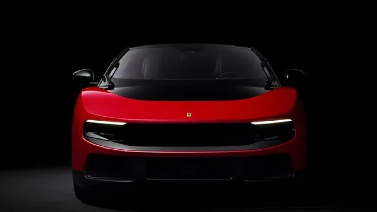 Ferrari frena en Bolsa tras presentar su primer deportivo 100% eléctrico Ferrari frena en Bolsa tras presentar su primer deportivo 100% eléctrico
