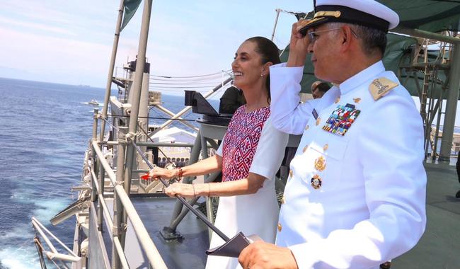 Son tiempos de definiciones, de defender la soberanía nacional: Presidenta en el Día de la Marina Nacional desde Lázaro Cárdenas, Michoacán Son tiempos de definiciones, de defender la soberanía nacional: Presidenta en el Día de la Marina Nacional desde Lázaro Cárdenas, Michoacán