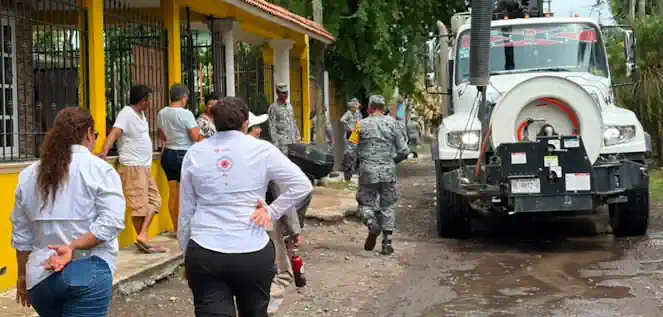 Activa Gobierno del Estado ayuda humanitaria y labores de limpieza por lluvias Activa Gobierno del Estado ayuda humanitaria y labores de limpieza por lluvias