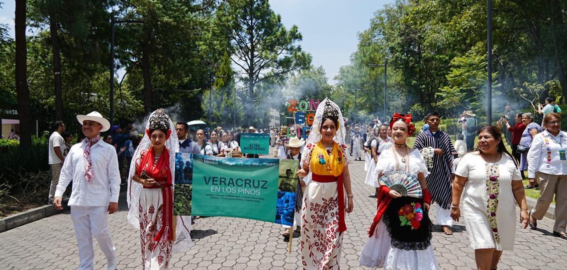 Inicia Veracruz en Los Pinos con un despliegue de cultura, tradición y gastronomía
