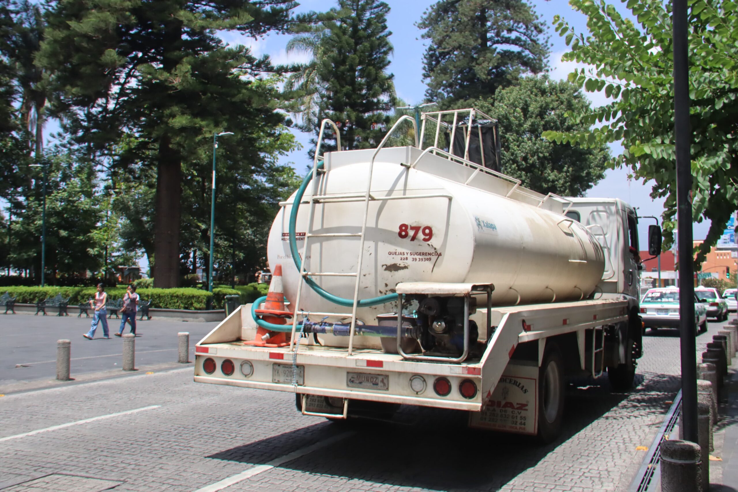 Ayuntamiento de Xalapa apoyará con pipas a comercios y hoteles ante desabasto de agua. Ayuntamiento de Xalapa apoyará con pipas a comercios y hoteles ante desabasto de agua.