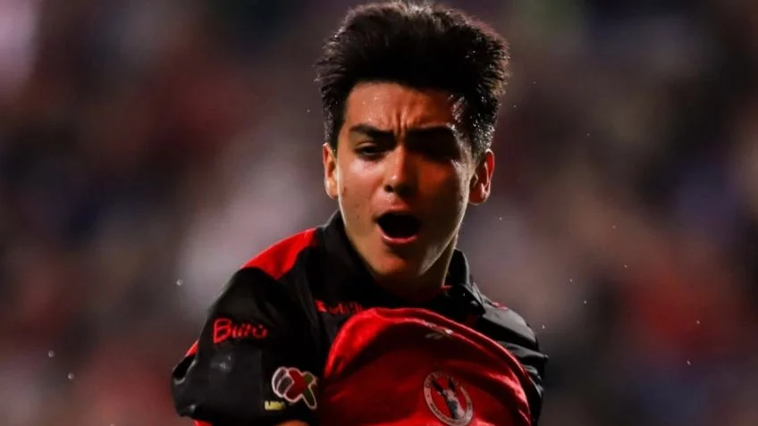 Gilberto Mora vuelve como héroe: anota el GOL con el que Xolos derrota a León y toma el liderato de la Liga MX