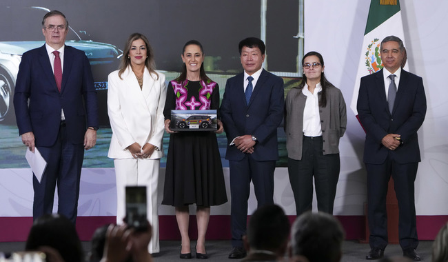 Plan México: presidenta destaca inversión de Kia de 649 mdd para producción de vehículo eléctrico; muestra la confianza en el país Plan México: presidenta destaca inversión de Kia de 649 mdd para producción de vehículo eléctrico; muestra la confianza en el país
