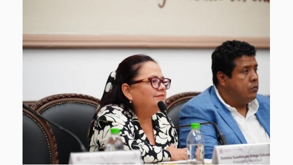Aprueba Cabildo de Xalapa Proyecto de Reforma a la Constitución local Aprueba Cabildo de Xalapa Proyecto de Reforma a la Constitución local