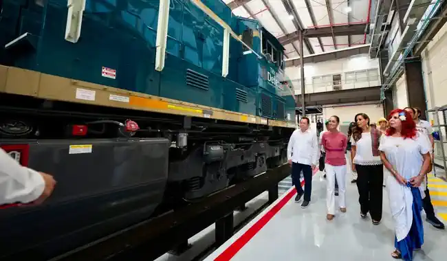 Presidenta Claudia Sheinbaum anuncia llegada de las primeras 12 locomotoras del Tren Maya de carga; se inaugura en 2027 Presidenta Claudia Sheinbaum anuncia llegada de las primeras 12 locomotoras del Tren Maya de carga; se inaugura en 2027