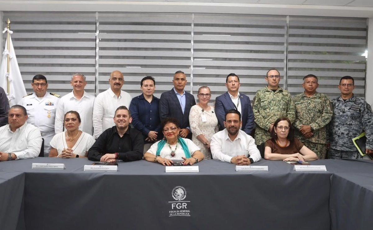 “FGR fortalecerá investigaciones contra el robo de combustible”: Godoy al encabezar reunión en Veracruz “FGR fortalecerá investigaciones contra el robo de combustible”: Godoy al encabezar reunión en Veracruz