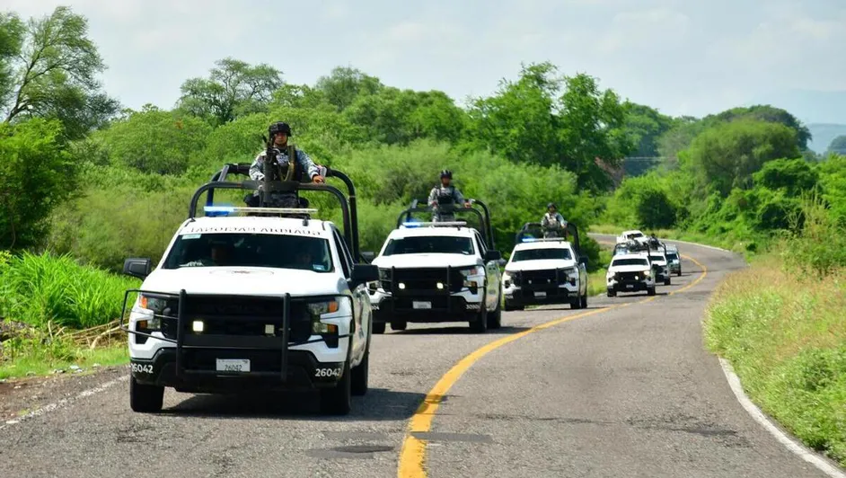 Ejército y Guardia Nacional despliegan mil 557 elementos en Michoacán para proteger producción de aguacate Ejército y Guardia Nacional despliegan mil 557 elementos en Michoacán para proteger producción de aguacate