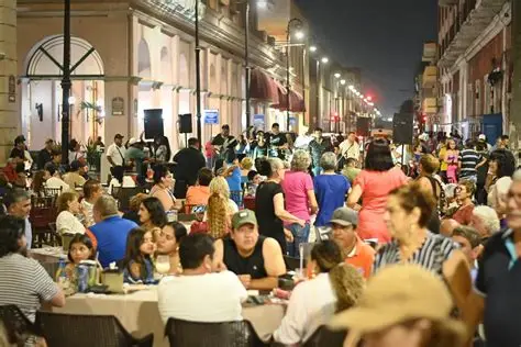 Aumenta consumo en restaurantes de Veracruz por turismo de verano; apagones amenazan cadena de frío Aumenta consumo en restaurantes de Veracruz por turismo de verano; apagones amenazan cadena de frío