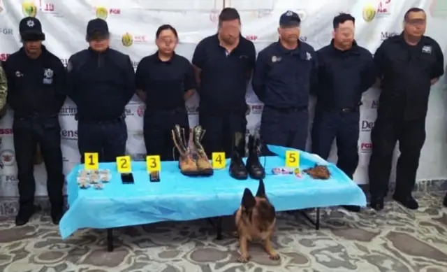 Condenan a casi 5 años de prisión a 6 expolicías de Coscomatepec Condenan a casi 5 años de prisión a 6 expolicías de Coscomatepec