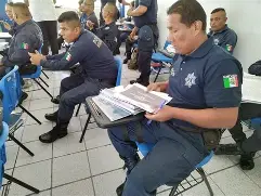 Cerca de 180 policías municipales de Xalapa realizarán exámenes de control y confianza Cerca de 180 policías municipales de Xalapa realizarán exámenes de control y confianza