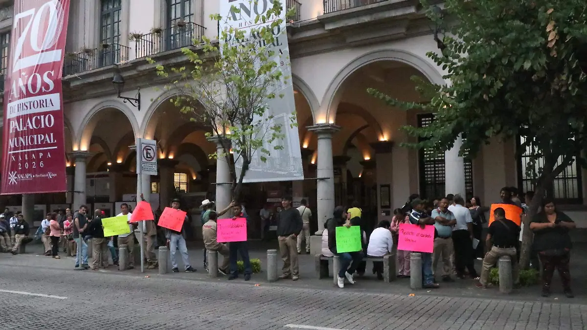 Trabajadores de CMAS Xalapa denuncian falta de equipo y riesgos durante labores operativas