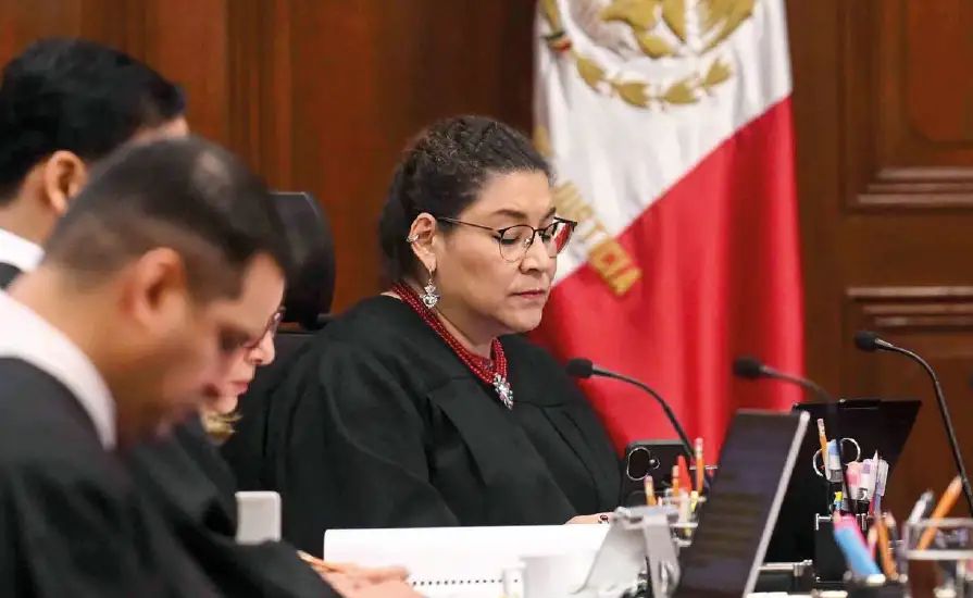 Una contradicción constitucional pone en vilo la presidencia de la ministra Lenia Batres Una contradicción constitucional pone en vilo la presidencia de la ministra Lenia Batres