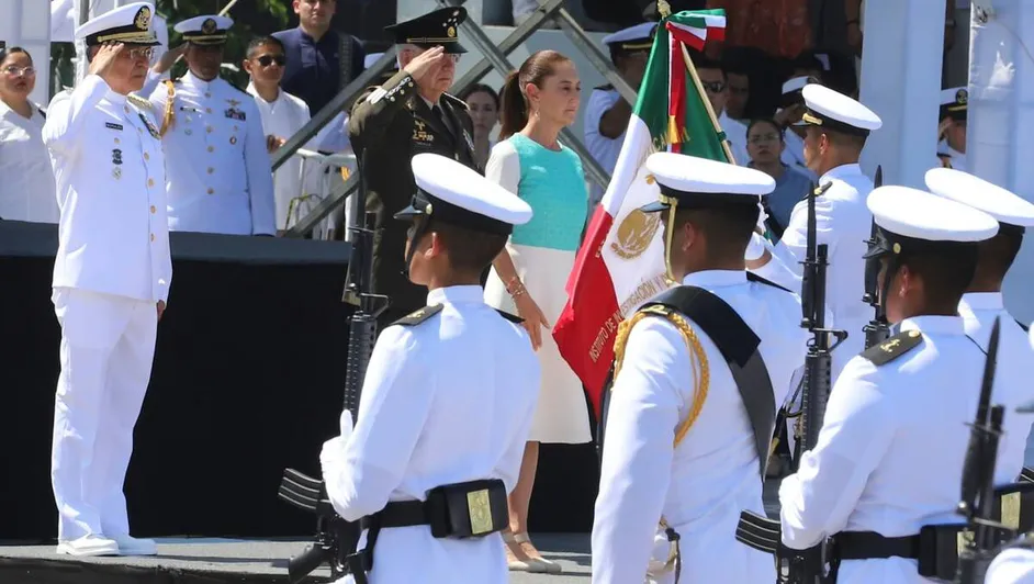En aniversario de la Armada de México, Sheinbaum reconoce a fuerzas armadas: “Son pueblo uniformado” En aniversario de la Armada de México, Sheinbaum reconoce a fuerzas armadas: “Son pueblo uniformado”