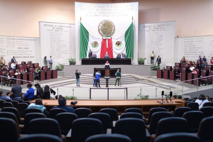 Crónica de un debate legislativo Crónica de un debate legislativo