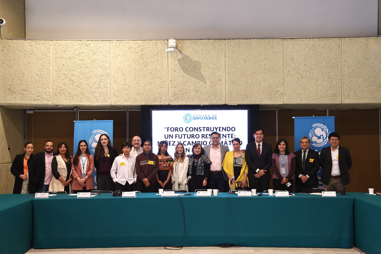 Ana Miriam Ferráez impulsa la protección de la niñez ante el cambio climático Ana Miriam Ferráez impulsa la protección de la niñez ante el cambio climático