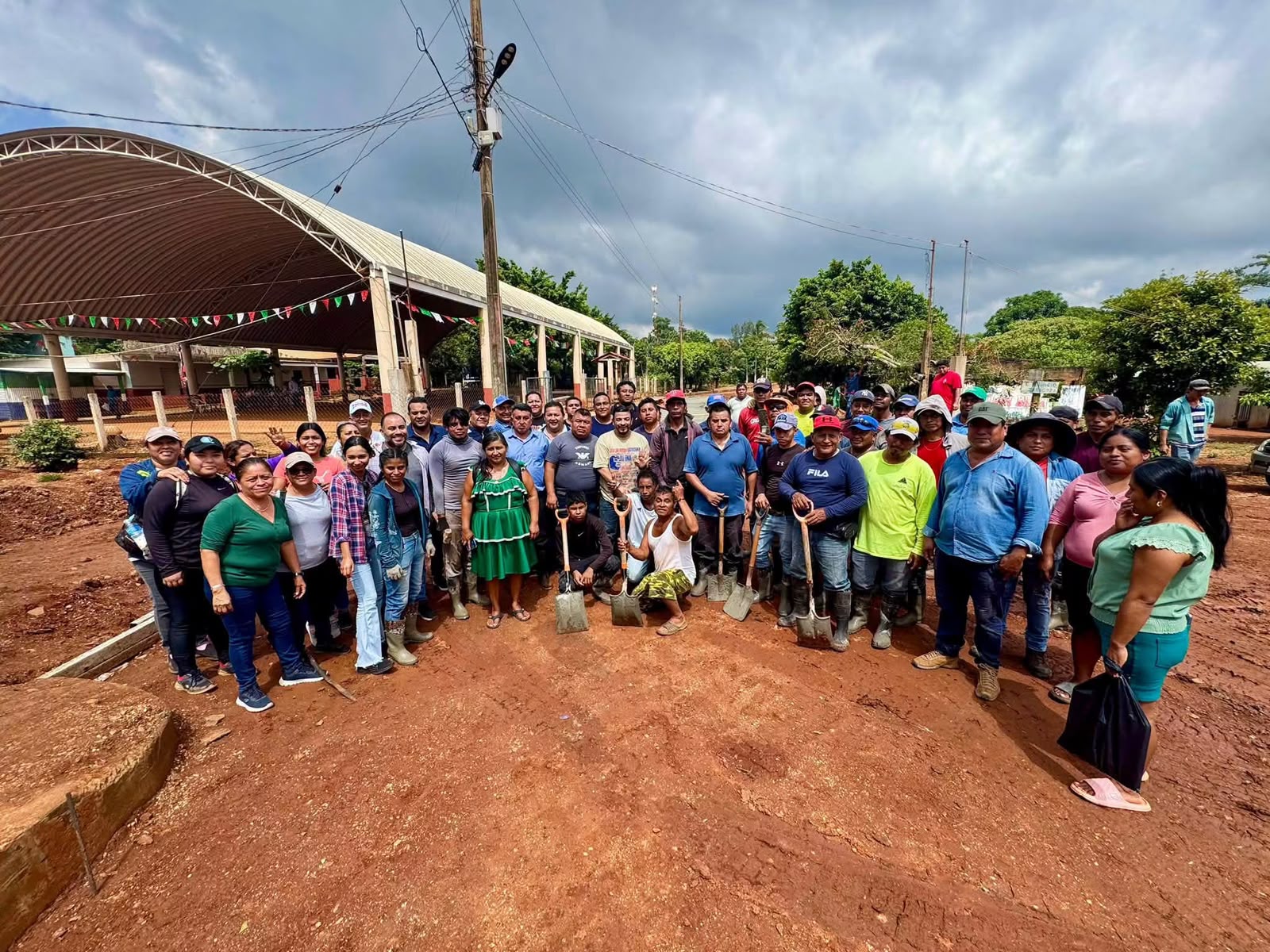El liderazgo se construye con trabajo, en territorio y con el pueblo: Gómez Cazarín El liderazgo se construye con trabajo, en territorio y con el pueblo: Gómez Cazarín