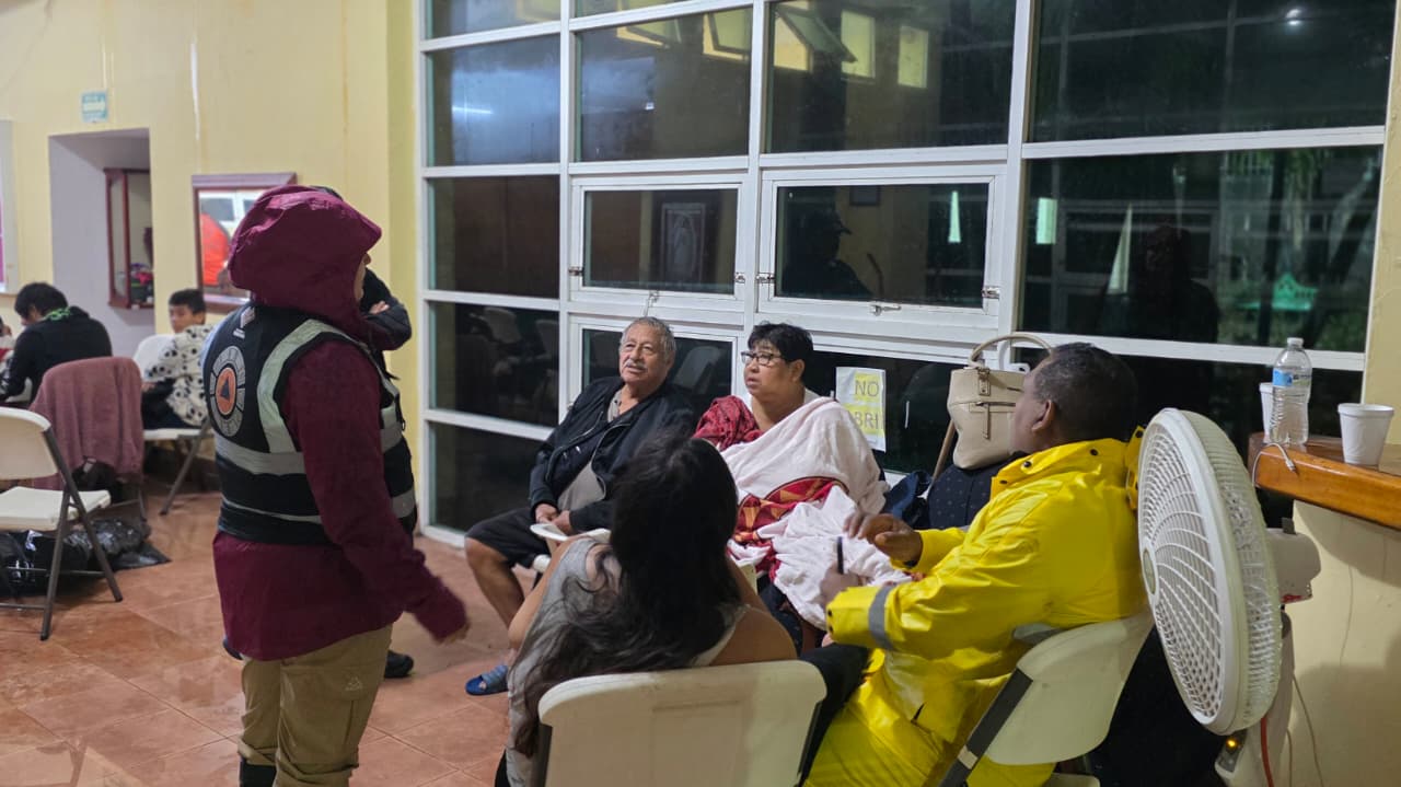 Coordina Gobierno estatal evacuaciones en seis municipios del sur por crecida del río Agua Dulcita Coordina Gobierno estatal evacuaciones en seis municipios del sur por crecida del río Agua Dulcita